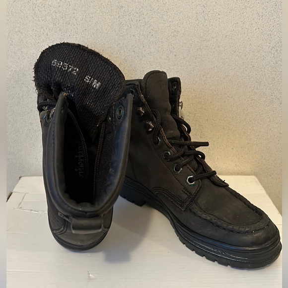 Timberland Vintage Leather Boots - Picture 11 of 14